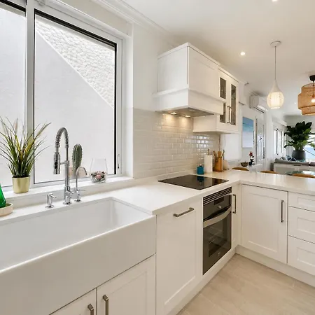 Bellavista Mar Oceanfront Retreat